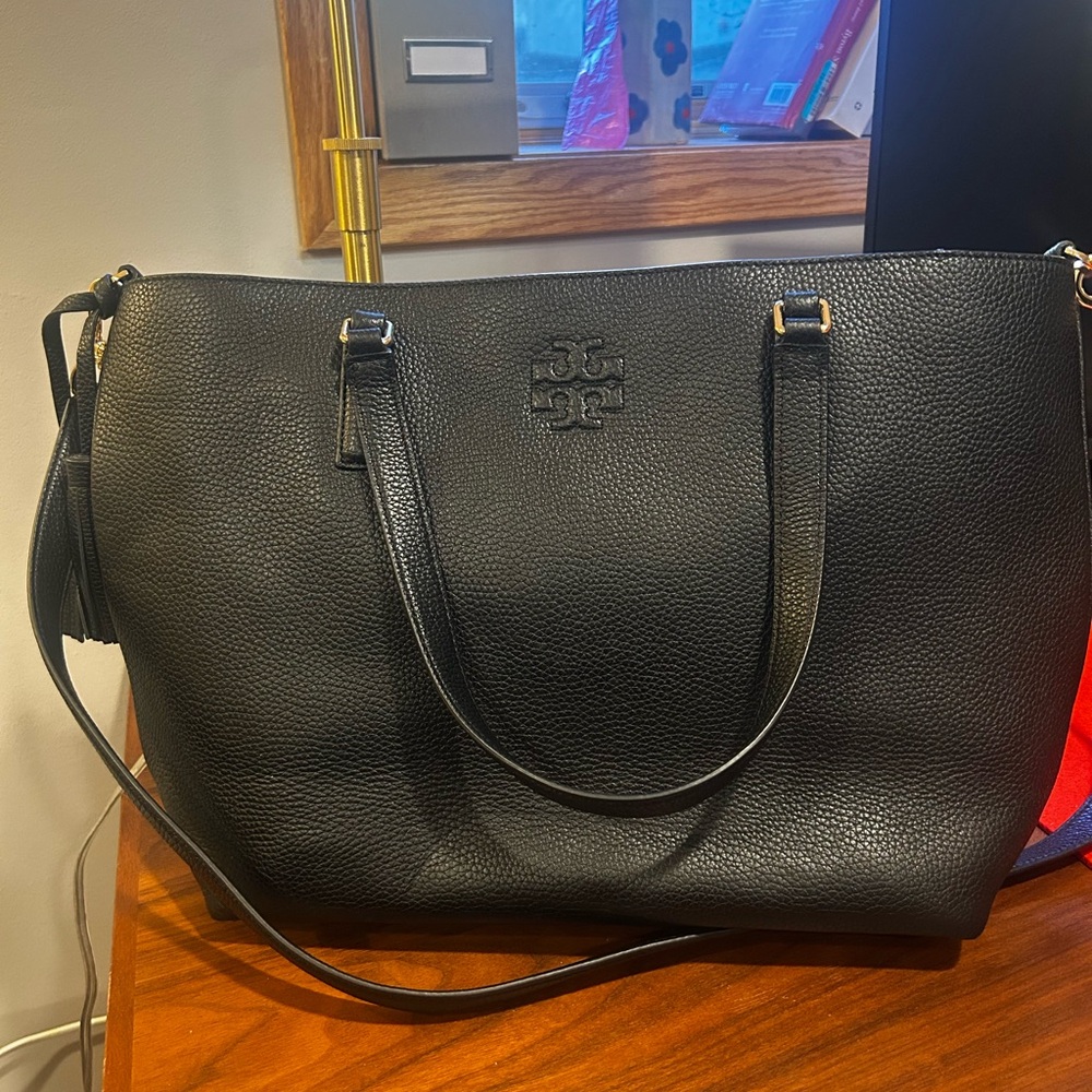 Tory Burch Pebbled Leather Thea Tote in Black